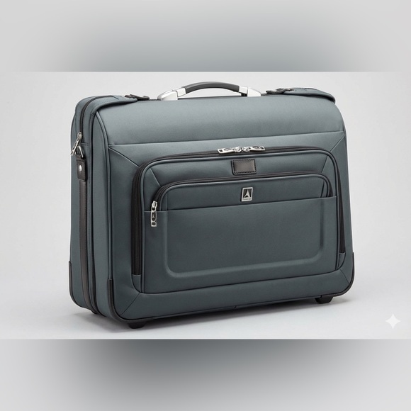 Travelpro Crew 8 22” Rolling Garment Bag Green Suitcase